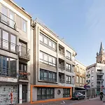 Spacious Ground Floor Apartment For Family